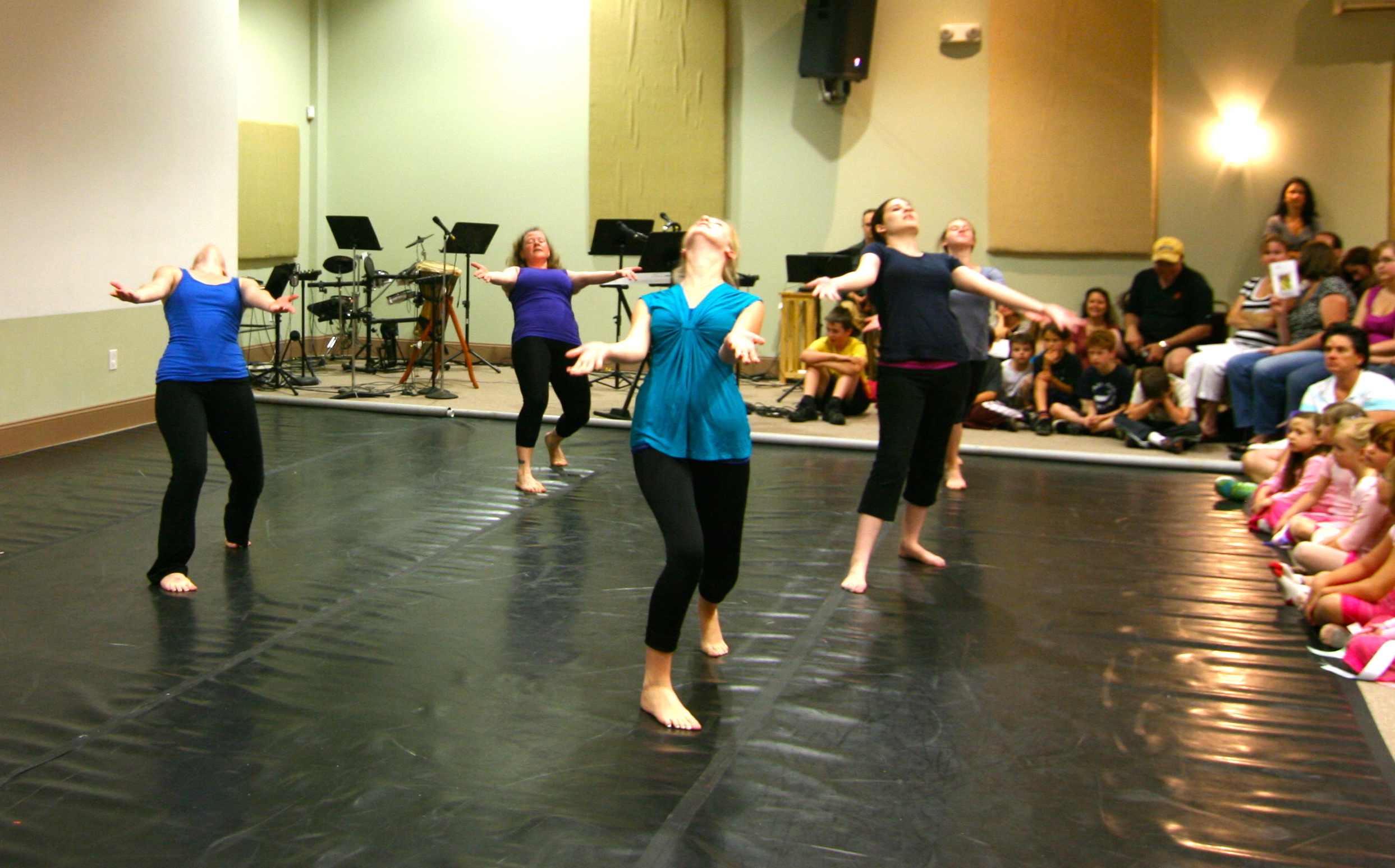 Contemporary Dance at Pineapple Dance Studio, Pineapple Dance Studio